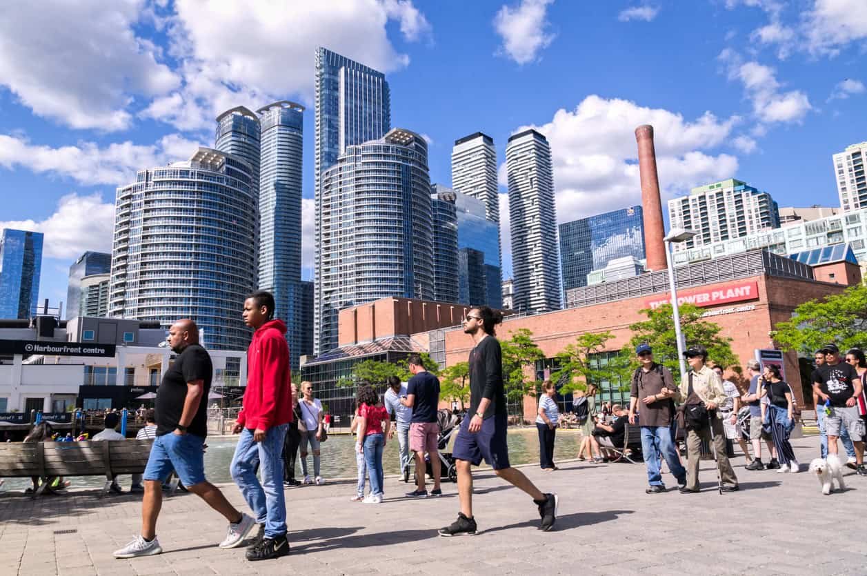 Canada’s New Immigration Policies Impact Population Growth in 2025